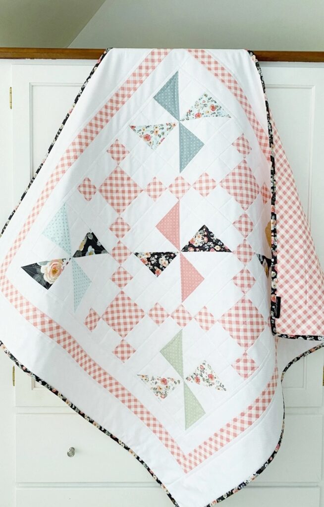 charm pack pattern Pinwheel Picnic quilt