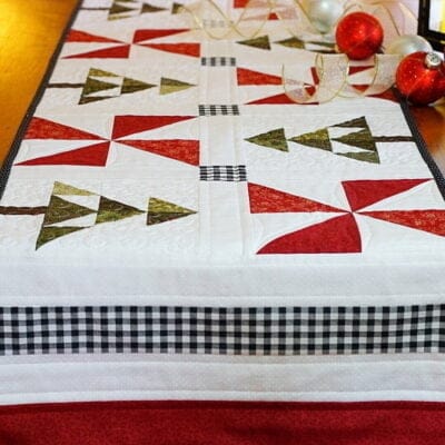 An Evergreen Christmas Table Runner pic 2