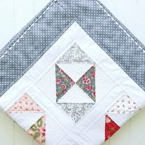 Pretty Petit Fours Quilt Pattern pic 2