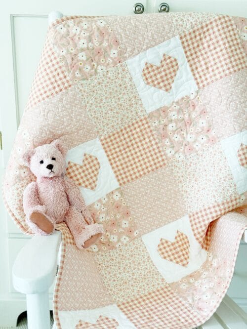 baby quilt pattern Patchwork of Love quilt